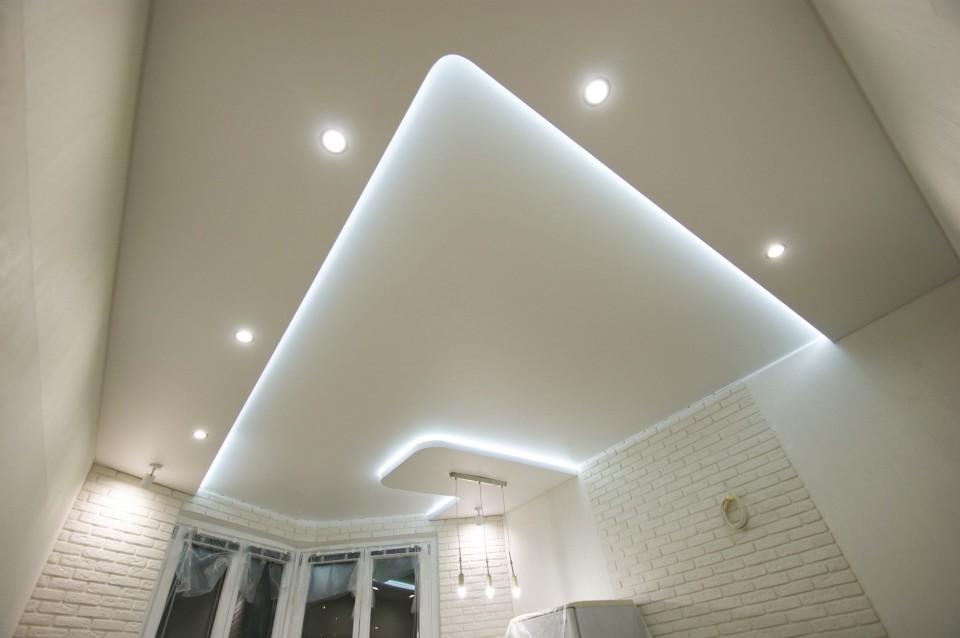 Заказать парящие натяжные потолки в г. Куйбышевский Затон